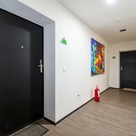Sarah Deluxe In Silver Mountain Apartment